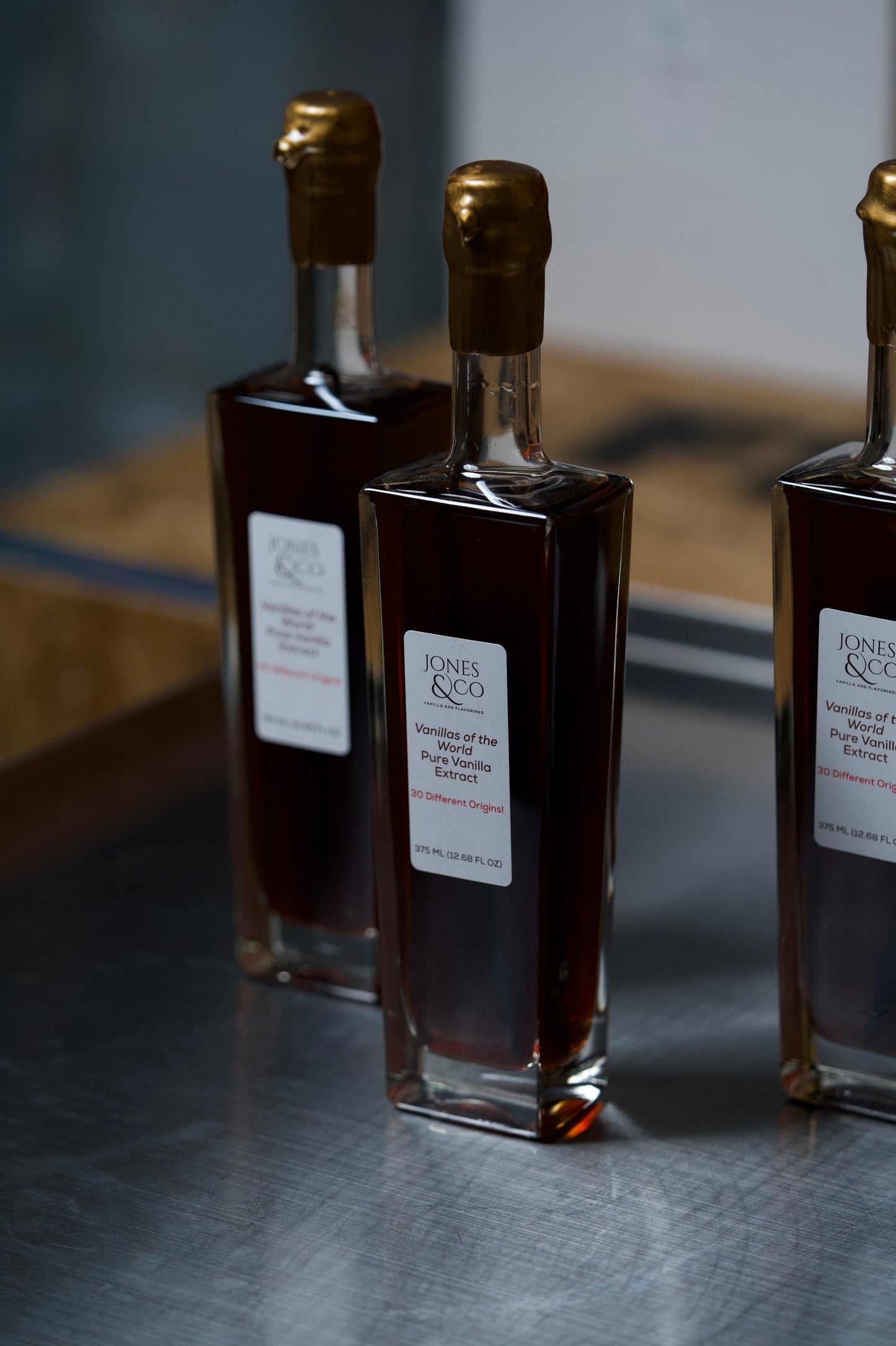 Pure Vanilla Extract from 30 Different Origins of the World! - vanillasoftheworld.com