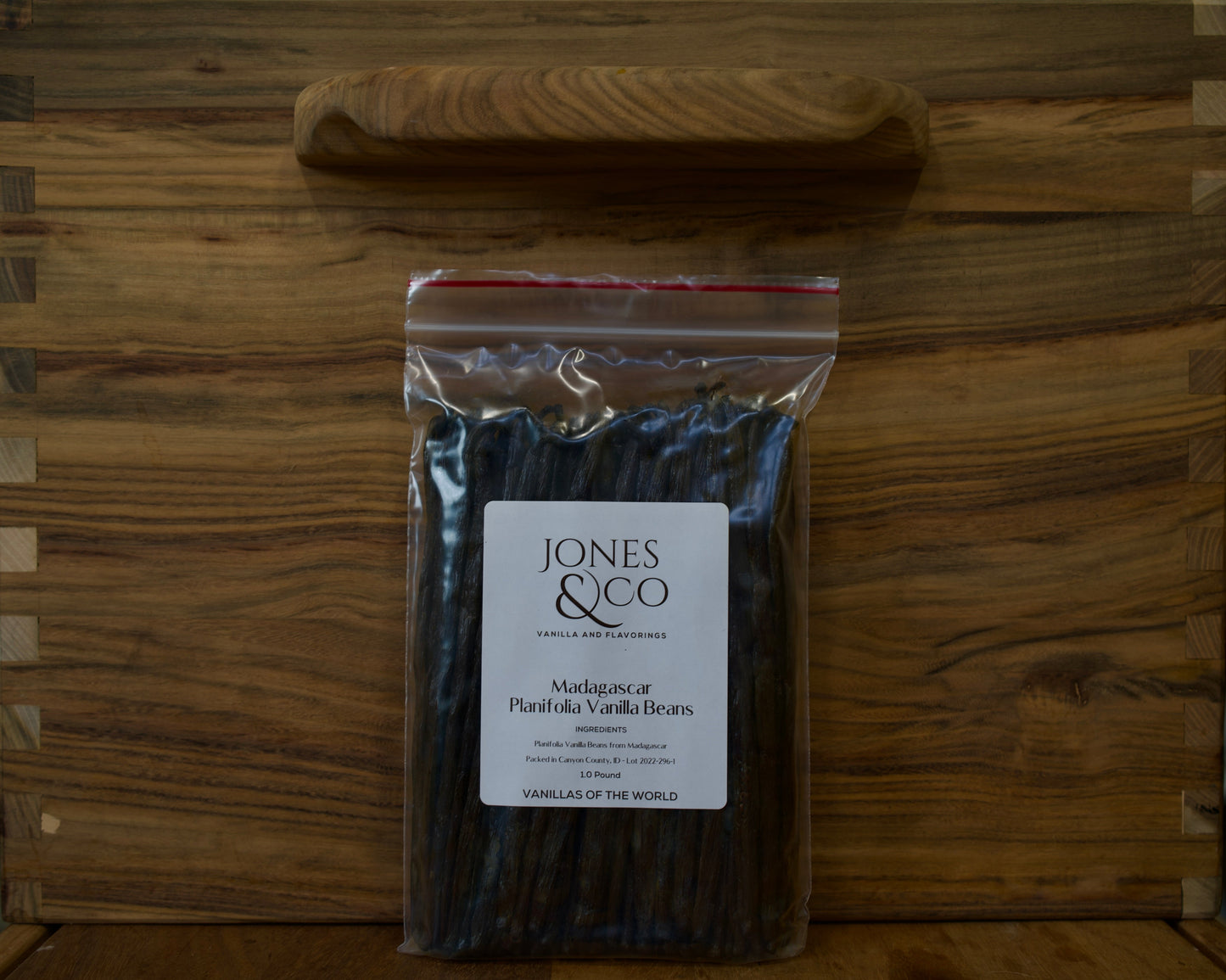 Madagascar - Planifolia Vanilla Beans - vanillasoftheworld.com