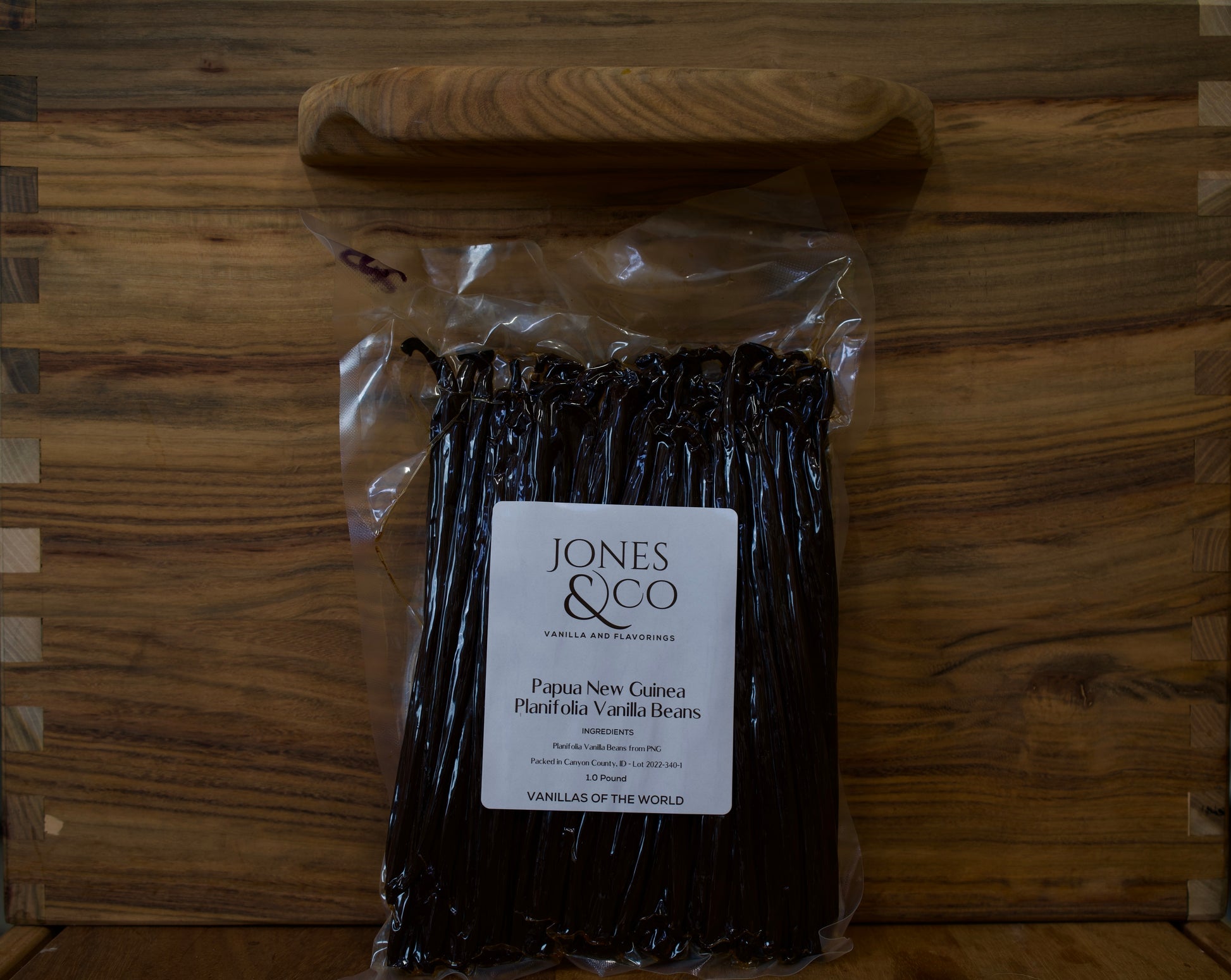 Papua New Guinea (PNG) - Planifolia Vanilla Beans - vanillasoftheworld.com