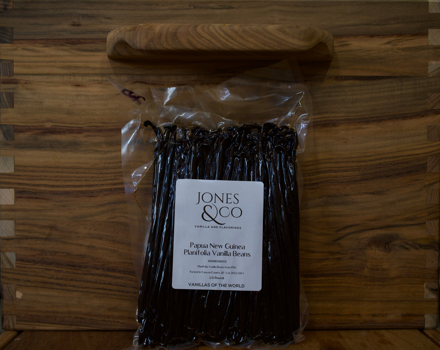 Papua New Guinea (PNG) - Planifolia Vanilla Beans - vanillasoftheworld.com