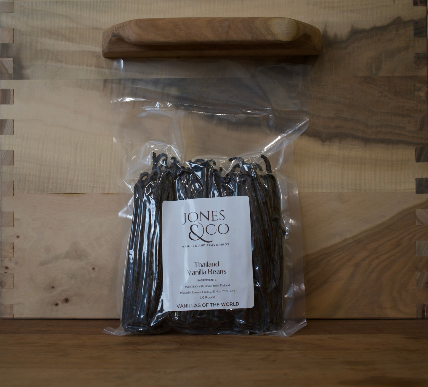 Thailand - Planifolia Vanilla Beans - vanillasoftheworld.com