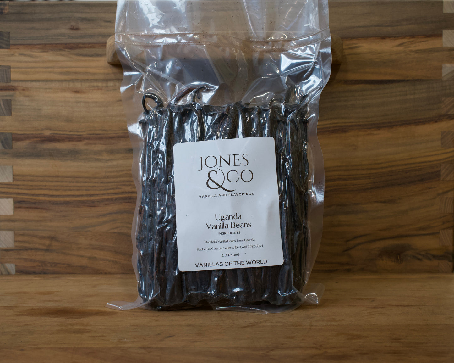 Uganda - Planifolia Vanilla Beans - vanillasoftheworld.com