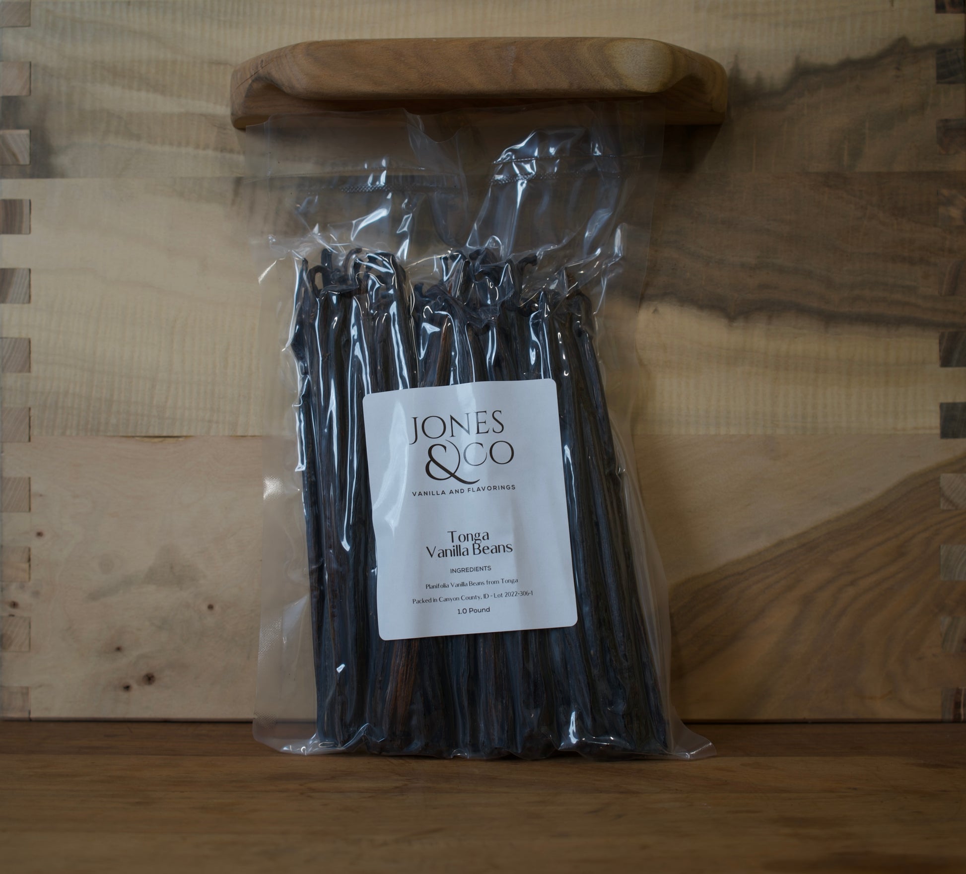 Tonga - Planifolia Vanilla Beans - vanillasoftheworld.com